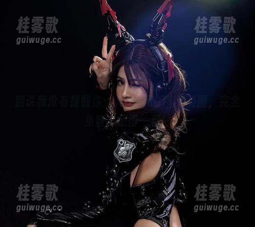 Azami 别说我没有提醒你:Azami的Tifa美图,完全免费,值得一看!