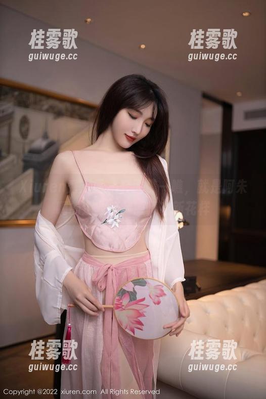Xiuren秀人网 - 套图瞧一瞧，就是阿朱啊的企业家制服又有新花样