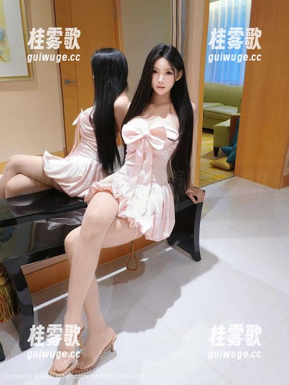 Xiuren秀人网 - 林文文写真黑丝，随性的优雅一瞬
