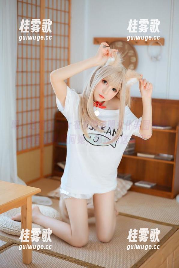 啊，这组coser衣衣的透明女仆美图合集简直让我想问她，哪找的这衣服？
