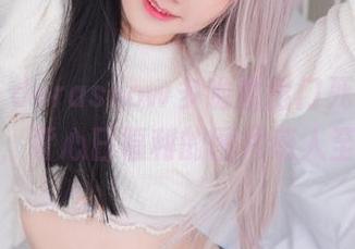 sally dorasnow多啦雪出门死都不穿外衣，背心日福利的图片感人至深！