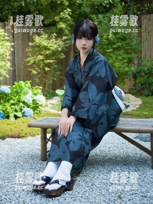 史莱姆、圣女和yuuhui玉汇——美图图包的独特组合，这种设定真让人一言难尽！