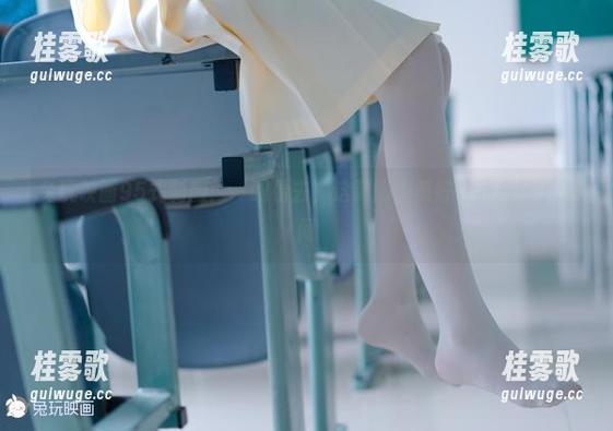 兔玩映画95式制服：一眼看去，这制服的美好让我忘记了时间