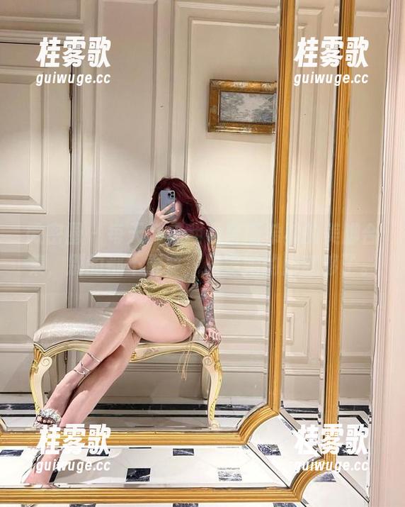 奈斯希希 微密圈 - 每天都想翻看奈斯希希的美脚合集,别的都不重要,只要她的脚就够了。