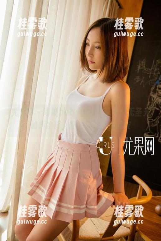尤果网 - 南湘baby的护士造型：无圣光的新诠释，图片里有点小调皮
