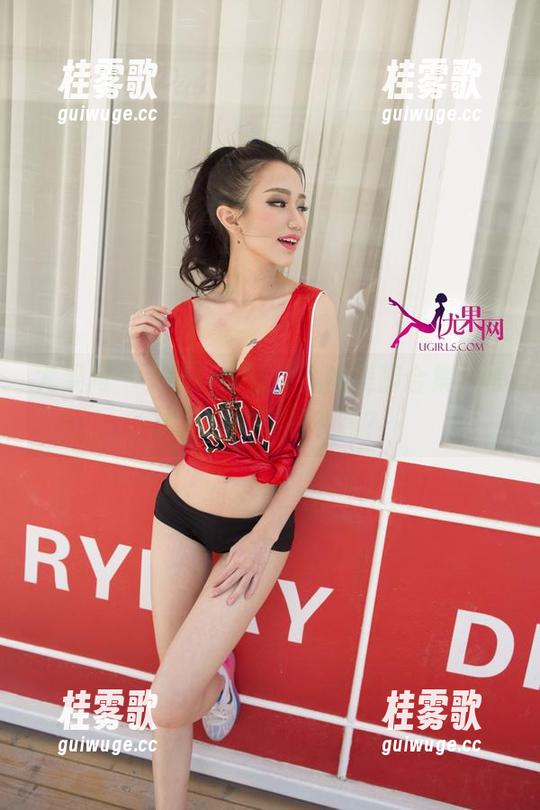 尤果网 - 更新！娜依灵儿的美脚合集，考虑给她的脚投票吗？