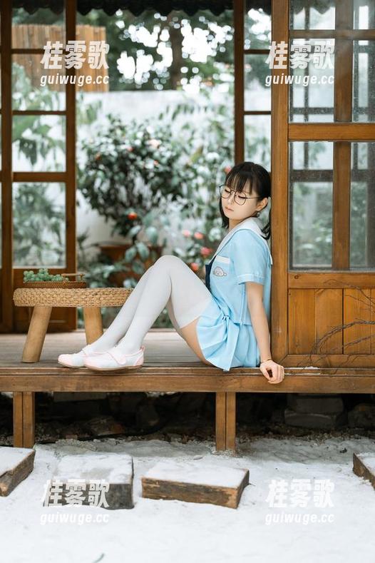 幼水铃衣 浴缸随想,幼水铃衣的照片里流淌着水的思绪