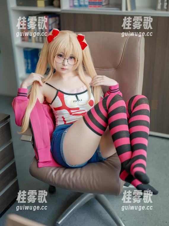 幼水铃衣 幼水铃衣的写真集:童年回忆,让我怀疑人生的瞬间