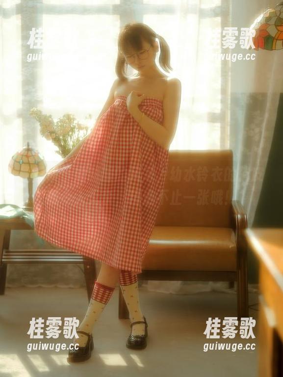 幼水铃衣 原图展示她制服的风采,幼水铃衣的俏皮感令人无奈,精选不止一张哦!