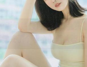 念雪ww画了幅白色原图，我头脑中不知不觉来了个小小的雪人设定。