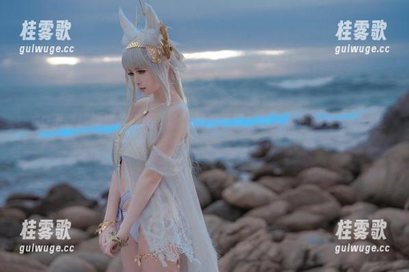 星之迟迟 FGO玉藻前舞娘的原图,让人琢磨不透,星之迟迟的资源总是让我有意无意想多停留一会儿。
