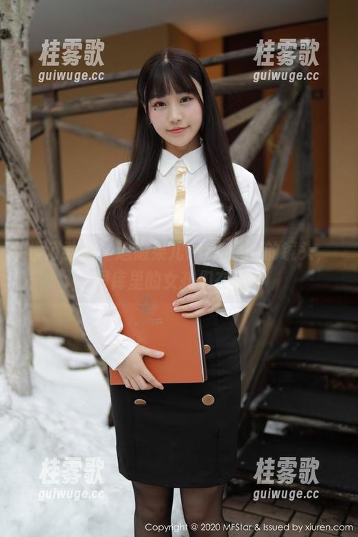 模范学院-果儿Victoria 模范学院 - 追随果儿Victoria的镜头,图库里的女孩们在低语