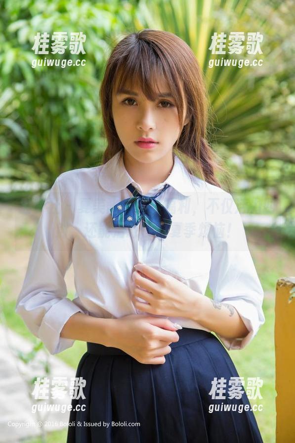 波萝社-夏美酱 波萝社 - 夏美酱的写真福利,不仅活力四射,还能治愈你的夏季烦恼!