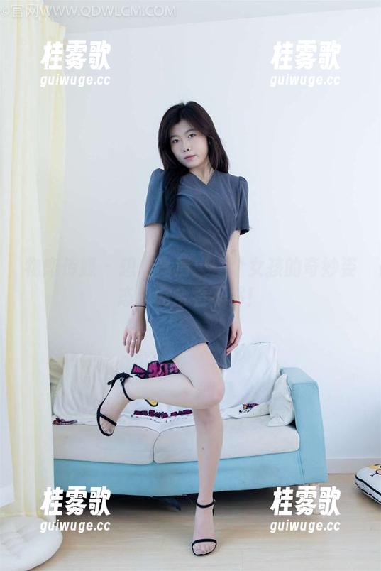 物恋传媒 - 想想高清：一个女孩的奇妙姿态，完全看不够！