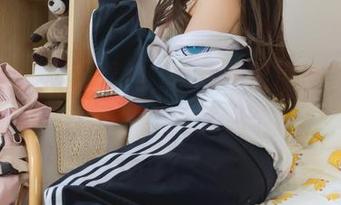 美图堆满桌，看神沢永莉如何用半双马尾和体操服勇闯摄影界！