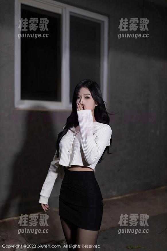 秀人网 - 优酱的最新礼服合集，感觉我都不配看！