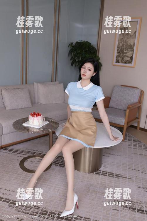 秀人网 - 美图来了！周于希Sally的丝袜套图，惹人注意的那对翘臀！