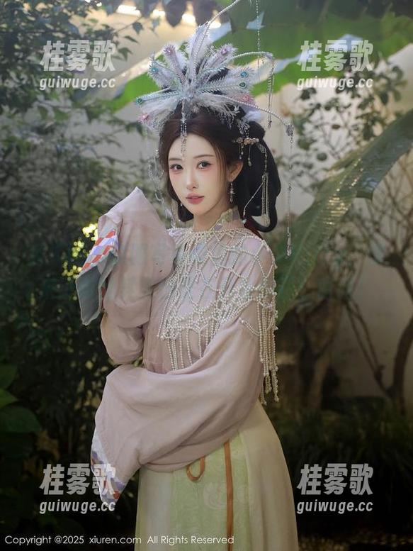 秀人网 - 制服写真集里的小夕Kitty，谁来证明她其实也是在开会而已，哈哈！
