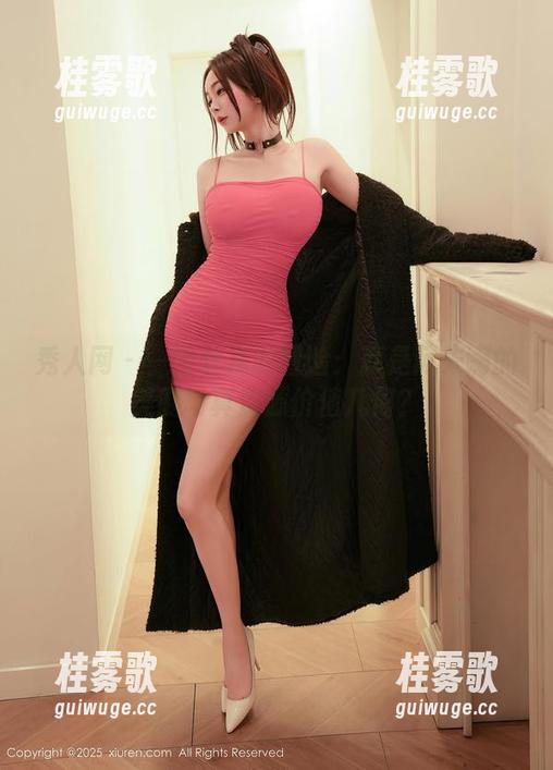 秀人网 - 一条丝袜的冒险：就是阿朱啊的美腿写真资源价值几何？