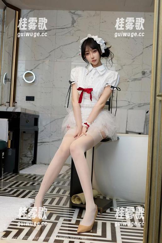 秀人网 - 安迪，带干扰的小喷泉——杏子Yada泳衣私拍合集！