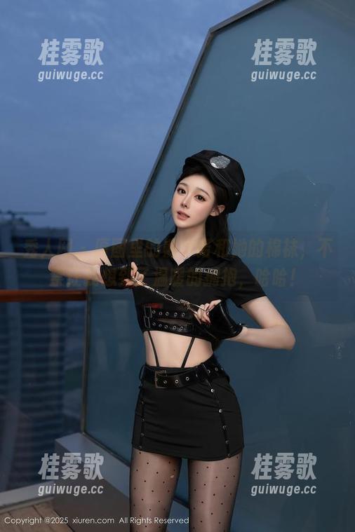 秀人网 - 原图里的熊小诺和她的棉袜，不禁让我想到了温暖的拥抱，哈哈！