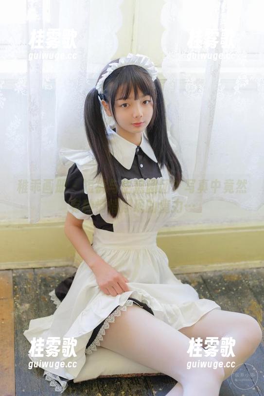 稚乖画册 - 短裤与生煎团团？写真中竟然有种悄悄浮现的魔力…