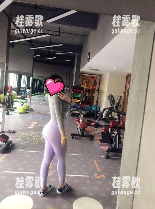 微密圈 - 谁还没看过紫色哒豚豚的白丝写真，时髦到我想为它打工