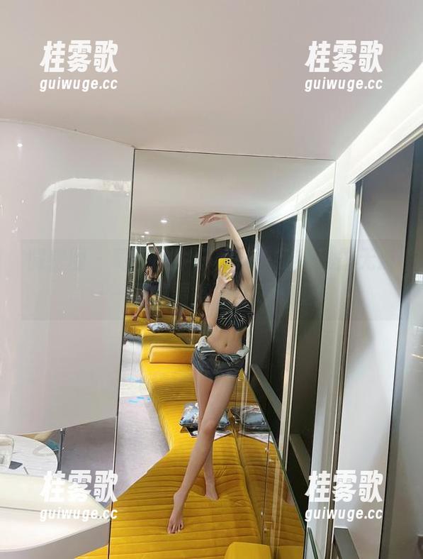 葛征 微密圈 - 葛征的牛仔辣妹,欲望暴露无遗——图集看得我直呼过瘾!