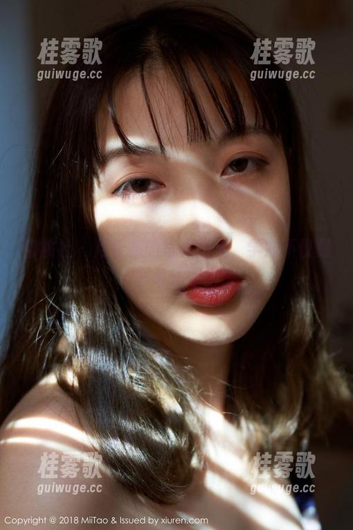 蜜桃社-月音瞳 蜜桃社 - 月音瞳的写真图集,学妹不仅是书呆子耶。