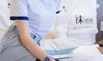 袜啵啵 - 小甜豆的两双长靴,分享给自己拍拍看!