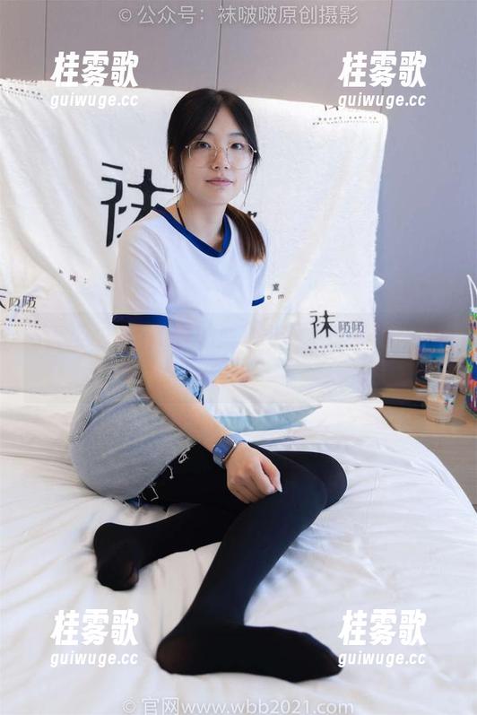 袜啵啵 - 小甜豆的两双长靴，分享给自己拍拍看！