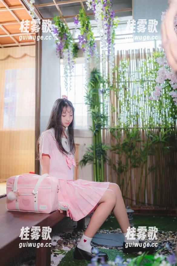 西呱呀呀呀带来的高清双人百合，感觉花也想跟我聊一聊人生！