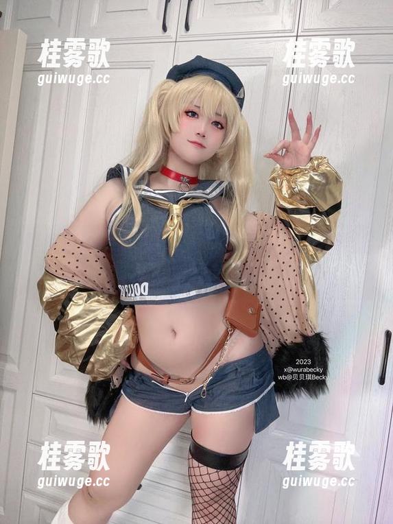 贝贝琪Becky的眼镜姐姐写真，分分钟让你重温校园回忆