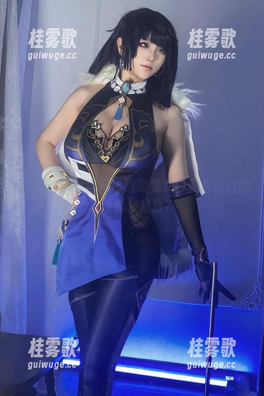 起起子vvvv图集：透明兔女郎兜售自己的“隐秘”角色？