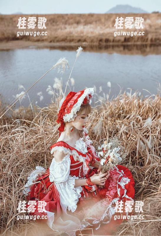 阿包也是兔娘 阿包也是兔娘的花园泳装——这合集不只是泳装,更像是个意外的捡漏现场。